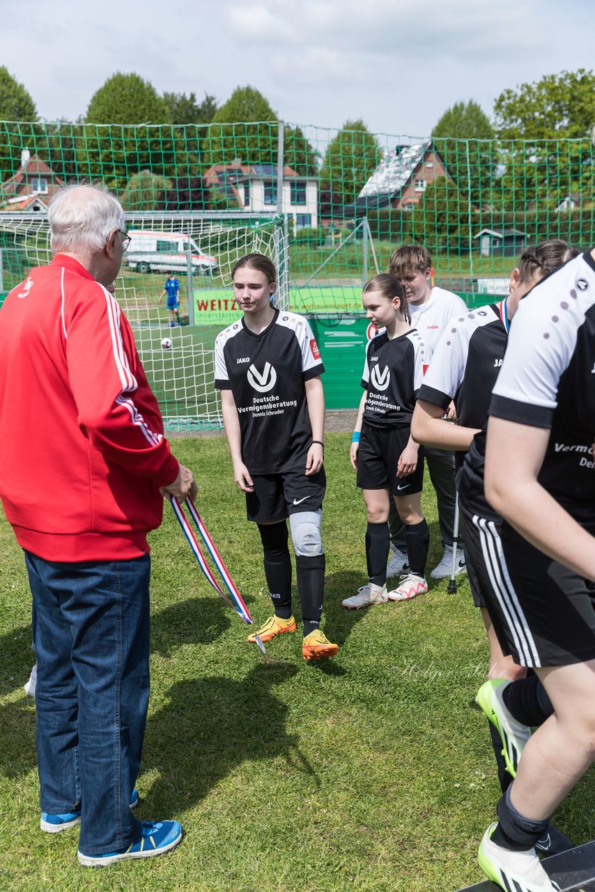 Bild 63 - wBJ SH-Pokalfinale  Holstein-Kiel - SV Viktoria : Ergebnis: 1:0